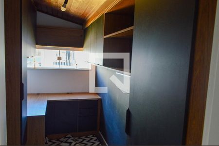 Casa à venda com 160m², 3 quartos e 3 vagas Casa à venda com 160m², 3 quartos e 3 vagasEscritório do Estúdio