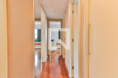 Corredor Quartos de apartamento para alugar com 4 quartos, 120m² em Cidade São Francisco, São Paulo