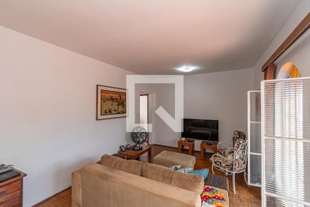 Sala de Estar de casa à venda com 3 quartos, 300m² em Vila Nogueira, Campinas