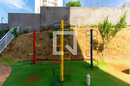 Apartamento para alugar com 46m², 2 quartos e 1 vaga Apartamento para alugar com 46m², 2 quartos e 1 vagaÁrea comum - Playground