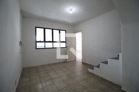 Sala de casa para alugar com 3 quartos, 150m² em Parque Colonial, São Paulo