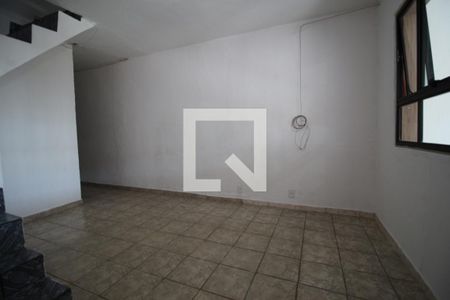 Sala de casa para alugar com 3 quartos, 150m² em Parque Colonial, São Paulo