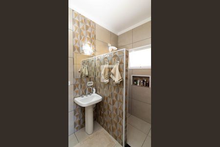 Casa à venda com 251m², 2 quartos e 2 vagasBanheiro da Suíte