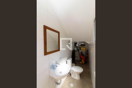 Casa à venda com 251m², 2 quartos e 2 vagasLavabo