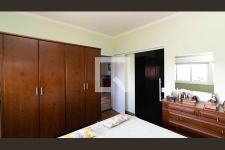 Casa à venda com 251m², 2 quartos e 2 vagasSuíte