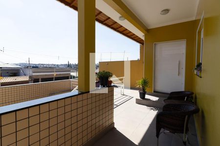 Casa à venda com 251m², 2 quartos e 2 vagasVaranda