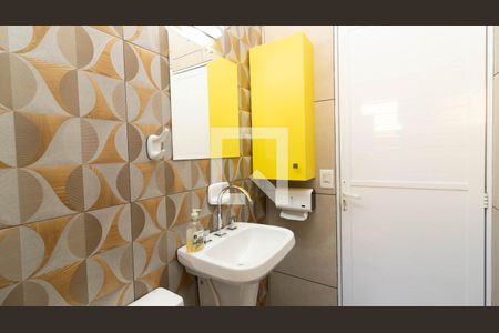 Casa à venda com 251m², 2 quartos e 2 vagasBanheiro