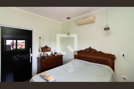 Casa à venda com 251m², 2 quartos e 2 vagasSuíte