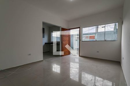 Sala de casa para alugar com 2 quartos, 67m² em Jardim Aeroporto Iii, Mogi das Cruzes
