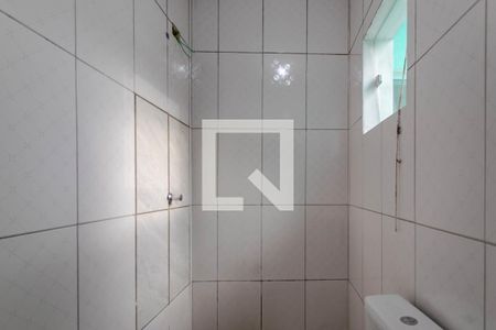 Banheiro de casa para alugar com 2 quartos, 67m² em Jardim Aeroporto Iii, Mogi das Cruzes