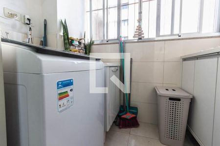 Apartamento à venda com 58m², 2 quartos e sem vaga Apartamento à venda com 58m², 2 quartos e sem vagaÁrea de serviço