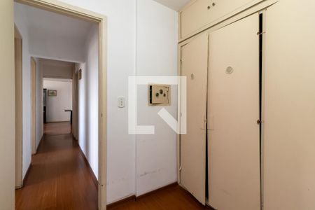 Apartamento à venda com 120m², 3 quartos e 1 vagaCloset da Suíte