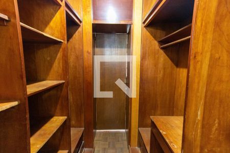 Apartamento à venda com 120m², 3 quartos e 1 vagaCloset Quarto 3