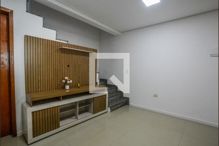 Sala de casa para alugar com 2 quartos, 68m² em Vila Valparaiso, Santo André