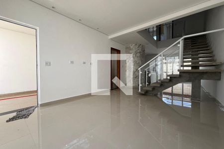 Sala 1 de casa para alugar com 3 quartos, 227m² em Jardim Suzanopolis, Suzano