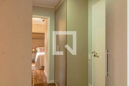 Apartamento à venda com 134m², 4 quartos e 2 vagas Apartamento à venda com 134m², 4 quartos e 2 vagasCorredor