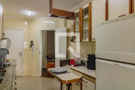 Apartamento à venda com 134m², 4 quartos e 2 vagas Apartamento à venda com 134m², 4 quartos e 2 vagasCozinha