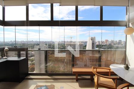Sala de kitnet/studio para alugar com 1 quarto, 38m² em Indianópolis, São Paulo