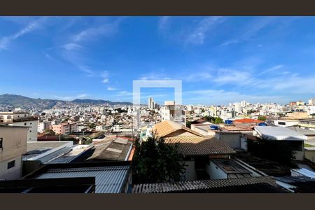 Sala de apartamento para alugar com 4 quartos, 120m² em Sagrada Família, Belo Horizonte