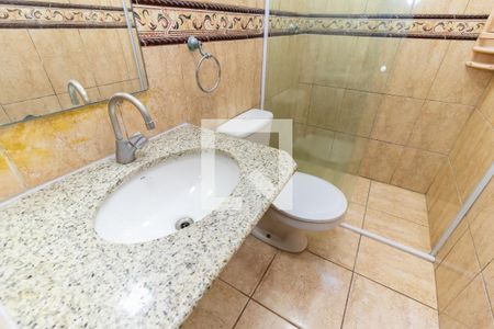 Banheiro de casa para alugar com 1 quarto, 40m² em Conjunto Habitacional A E Carvalho, São Paulo