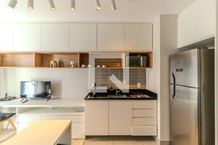 Sala e Cozinha de kitnet/studio para alugar com 1 quarto, 28m² em República, São Paulo
