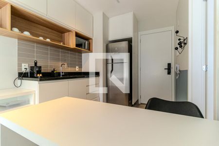 Sala e Cozinha de kitnet/studio para alugar com 1 quarto, 28m² em República, São Paulo