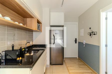 Sala e Cozinha de kitnet/studio à venda com 1 quarto, 28m² em República, São Paulo