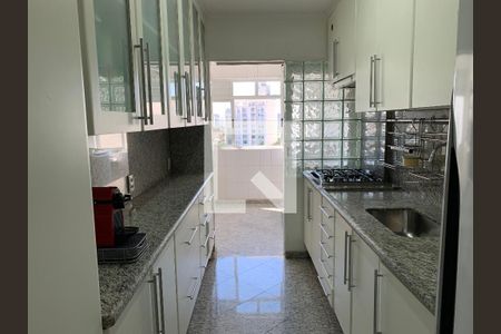 Apartamento à venda com 86m², 3 quartos e 2 vagasCozinha