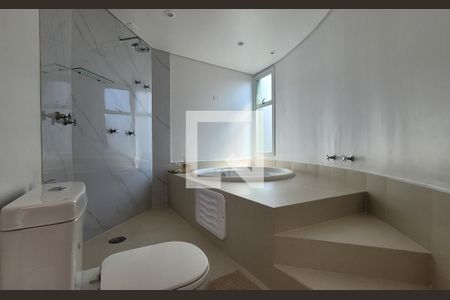 Apartamento à venda com 385m², 4 quartos e 4 vagas Apartamento à venda com 385m², 4 quartos e 4 vagasBanheiro da suíte 4