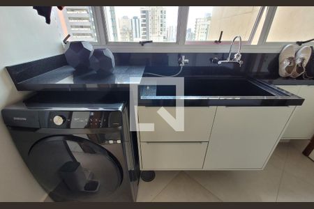 Apartamento à venda com 385m², 4 quartos e 4 vagas Apartamento à venda com 385m², 4 quartos e 4 vagasArea de serviço