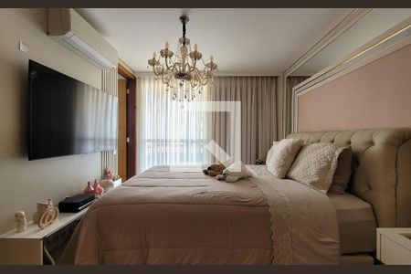 Apartamento à venda com 385m², 4 quartos e 4 vagas Apartamento à venda com 385m², 4 quartos e 4 vagasSuíte