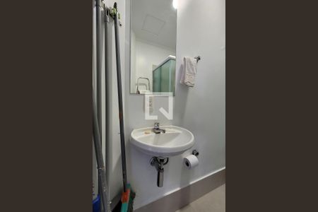 Apartamento à venda com 385m², 4 quartos e 4 vagas Apartamento à venda com 385m², 4 quartos e 4 vagasBanheiro