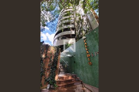 Apartamento à venda com 385m², 4 quartos e 4 vagas Apartamento à venda com 385m², 4 quartos e 4 vagasFachada