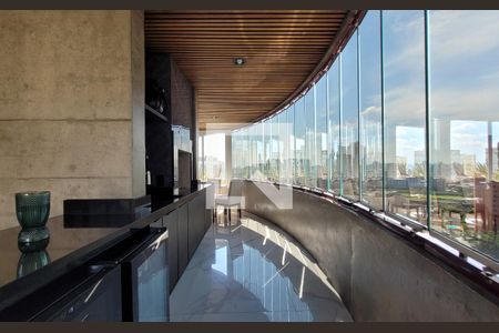 Apartamento à venda com 385m², 4 quartos e 4 vagas Apartamento à venda com 385m², 4 quartos e 4 vagasVaranda