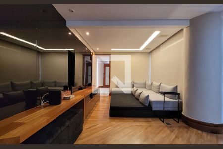 Apartamento à venda com 385m², 4 quartos e 4 vagas Apartamento à venda com 385m², 4 quartos e 4 vagasSala 2