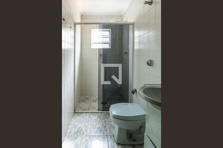 Banheiro  de casa para alugar com 2 quartos, 60m² em Vila Ema, São Paulo