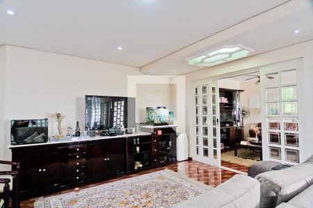 Sala de casa à venda com 5 quartos, 209m² em Parque Maria Domitila, São Paulo