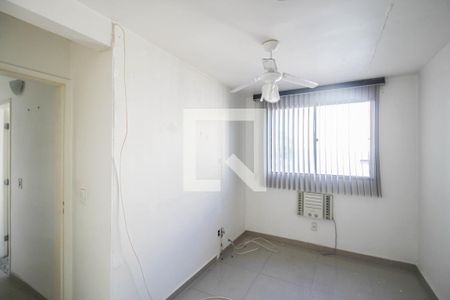 Quarto 1 de apartamento para alugar com 2 quartos, 50m² em Vila Dagmar, Belford Roxo