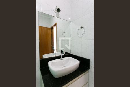 Casa à venda com 200m², 3 quartos e 4 vagasBanheiro da Suíte