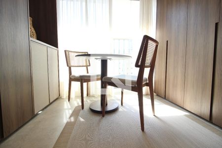 Mesa de kitnet/studio à venda com 1 quarto, 28m² em Paraíso, São Paulo