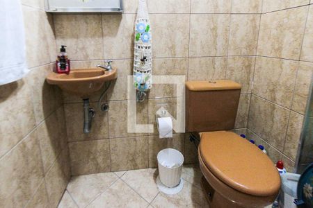 Casa à venda com 200m², 3 quartos e 3 vagas Casa à venda com 200m², 3 quartos e 3 vagasBanheiro de serviço