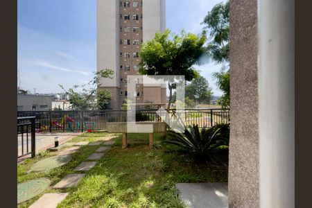 Vista Sala e Cozinha Integrada  de apartamento para alugar com 2 quartos, 44m² em Vila Carmosina, São Paulo