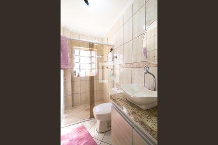 Casa à venda com 137m², 2 quartos e 2 vagasBanheiro 1