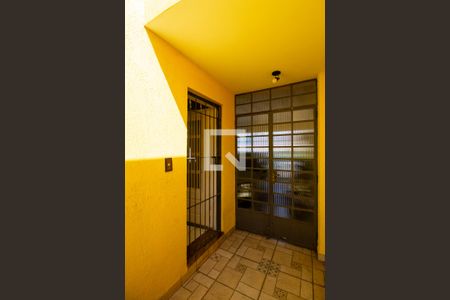 Casa à venda com 137m², 2 quartos e 2 vagasCorredor Externo