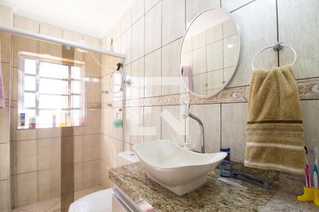 Casa à venda com 137m², 2 quartos e 2 vagasBanheiro 1