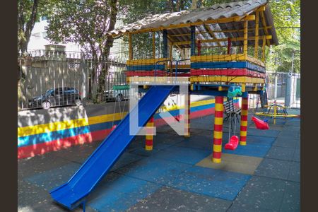 Apartamento para alugar com 86m², 2 quartos e 1 vaga Apartamento para alugar com 86m², 2 quartos e 1 vagaÁrea comum - Playground