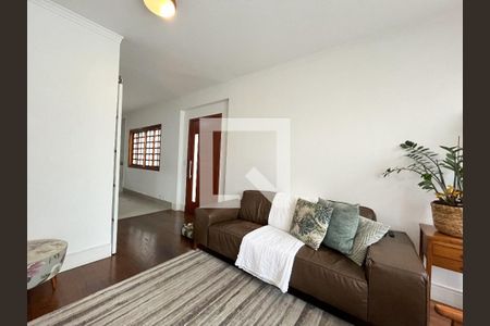 Sala de casa à venda com 3 quartos, 200m² em Mirandópolis, São Paulo