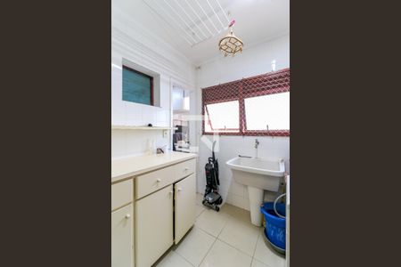 Apartamento para alugar com 118m², 3 quartos e 2 vagas Apartamento para alugar com 118m², 3 quartos e 2 vagasÁrea de Serviço
