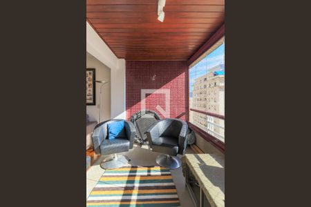 Apartamento para alugar com 118m², 3 quartos e 2 vagas Apartamento para alugar com 118m², 3 quartos e 2 vagasVaranda