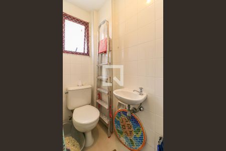 Banheiro de Serviço de apartamento para alugar com 3 quartos, 118m² em Vila Mariana, São Paulo